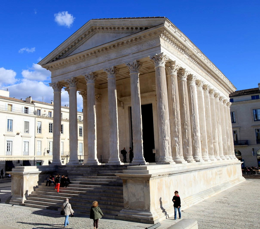 roman monuments maison carree
