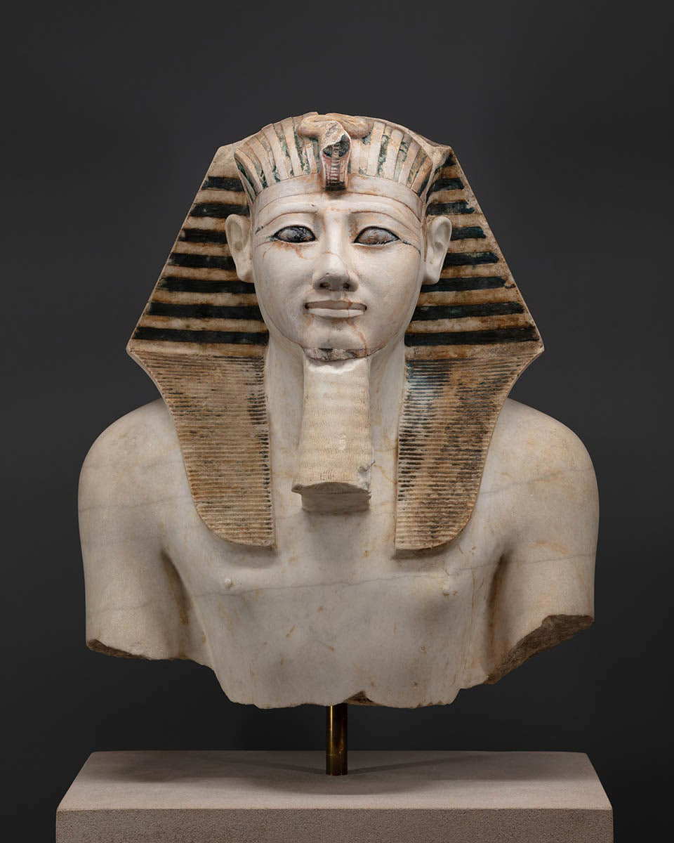 thutmose III statue