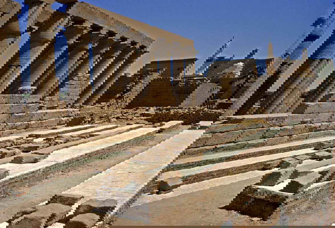 Luxor ruins egyptian pharaoh