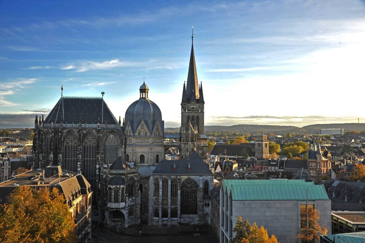 aachen cathedral holy roman empire