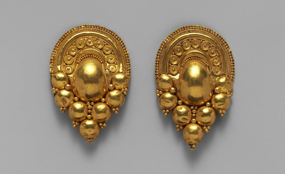 etruscan gold earrings