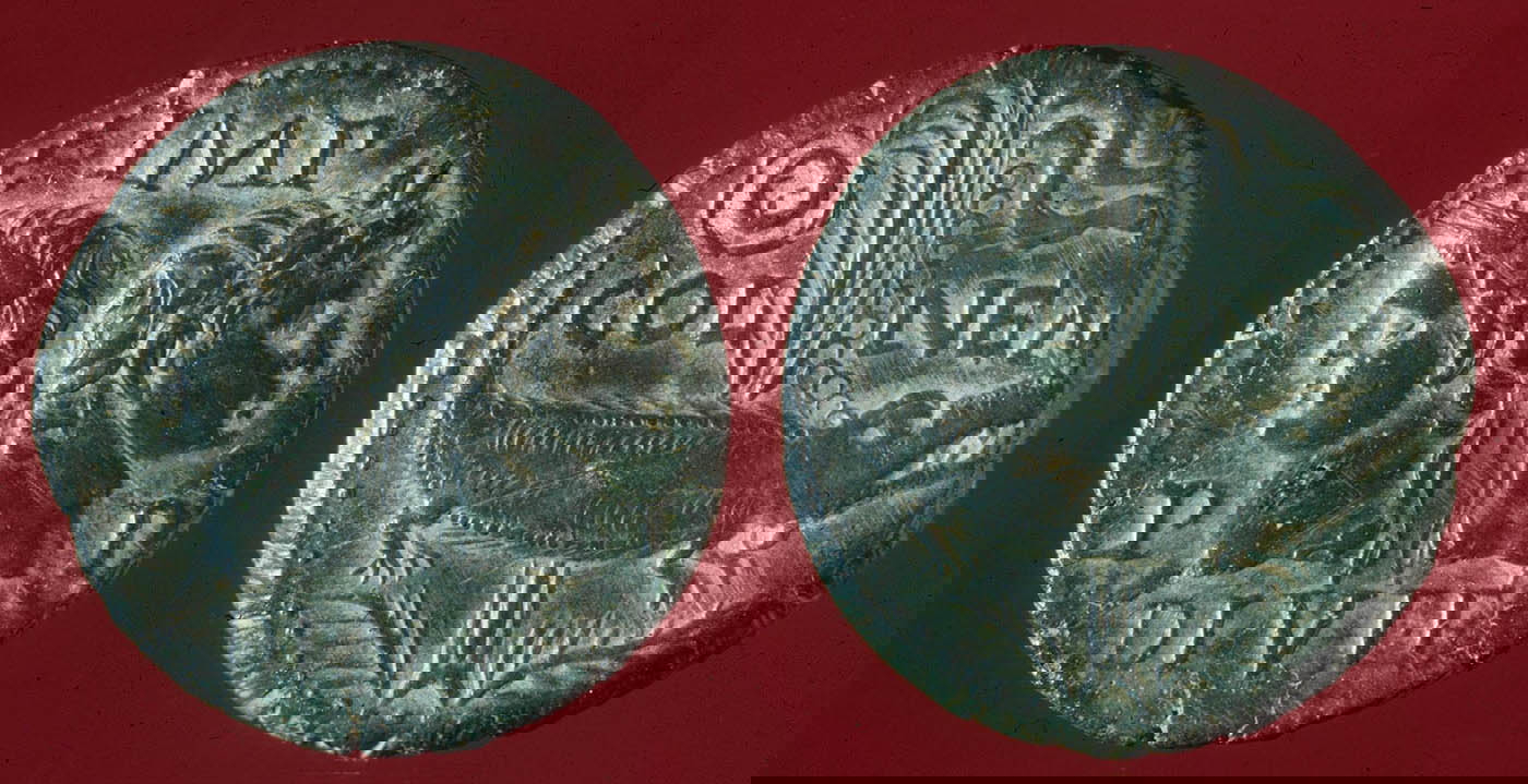 nimes late period crocodile