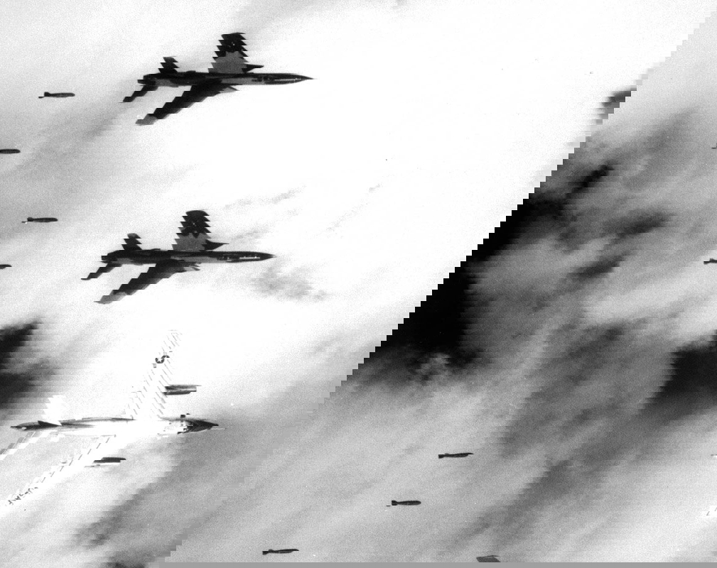 strategic bombing during operation rolling thunder vietnam war