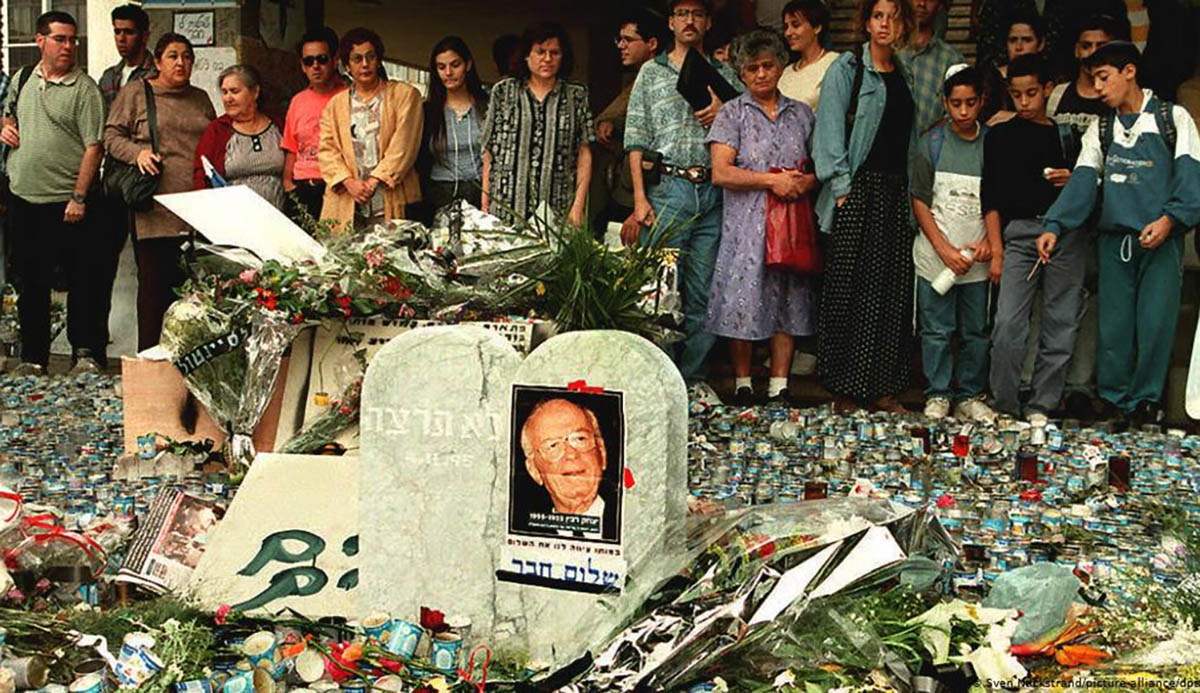 yitzhak rabin assassinated photograph