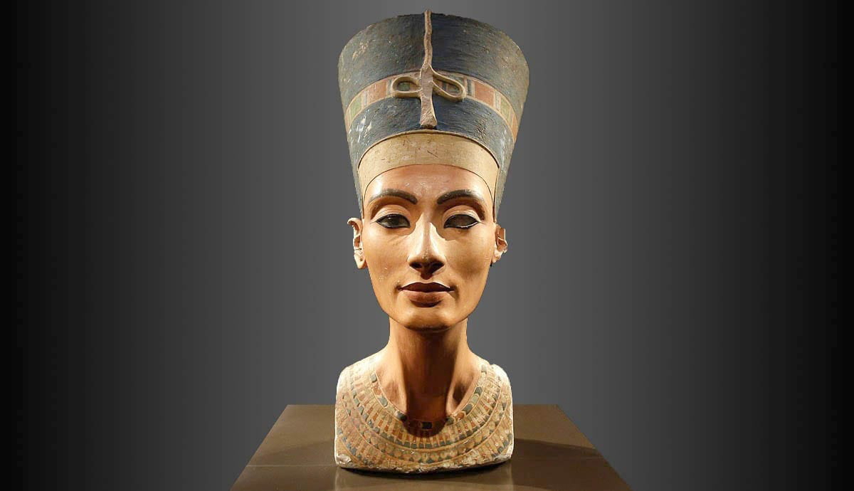 nefertiti bust neues museum james simon