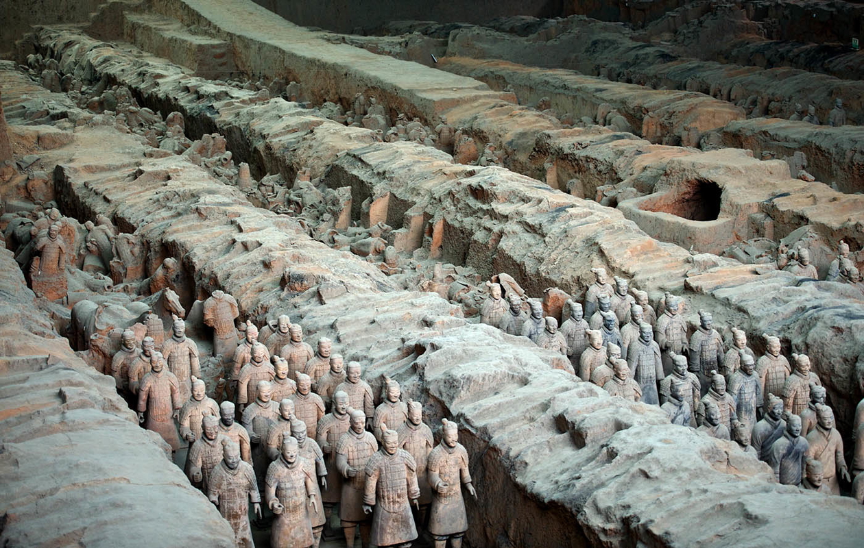 terracotta army emperor qin