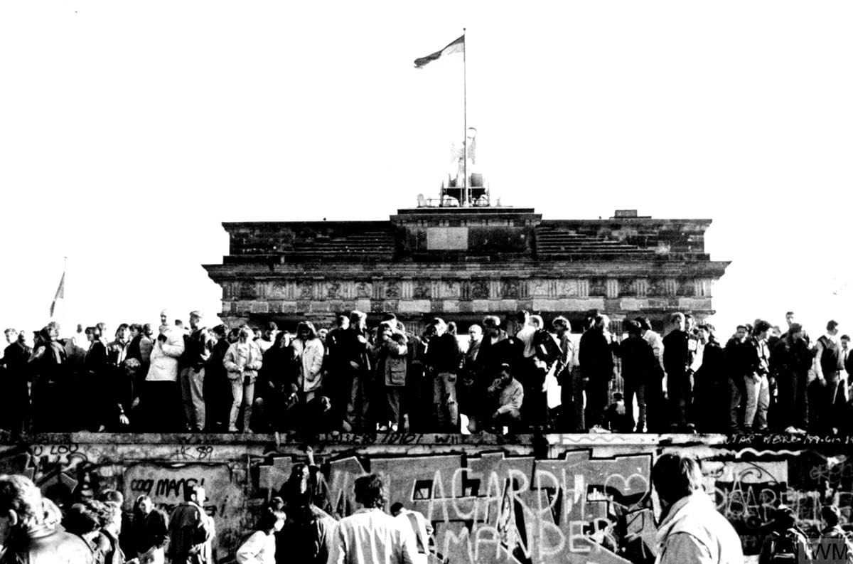 fall berlin wall soviet union photograph