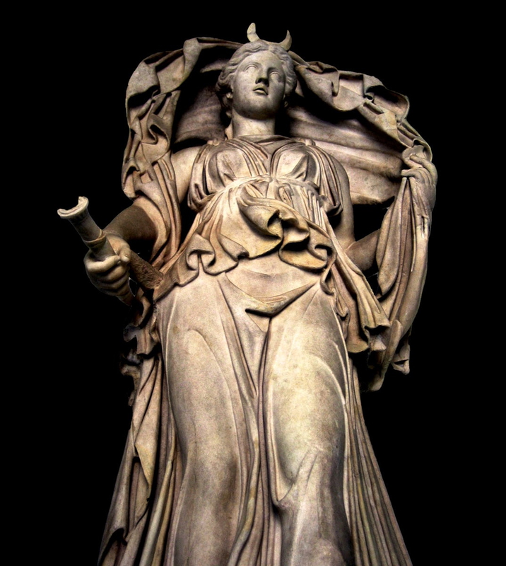 luna statue selene museum moon in art