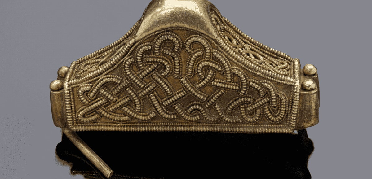 staffordshire hoard filigree pommel cap