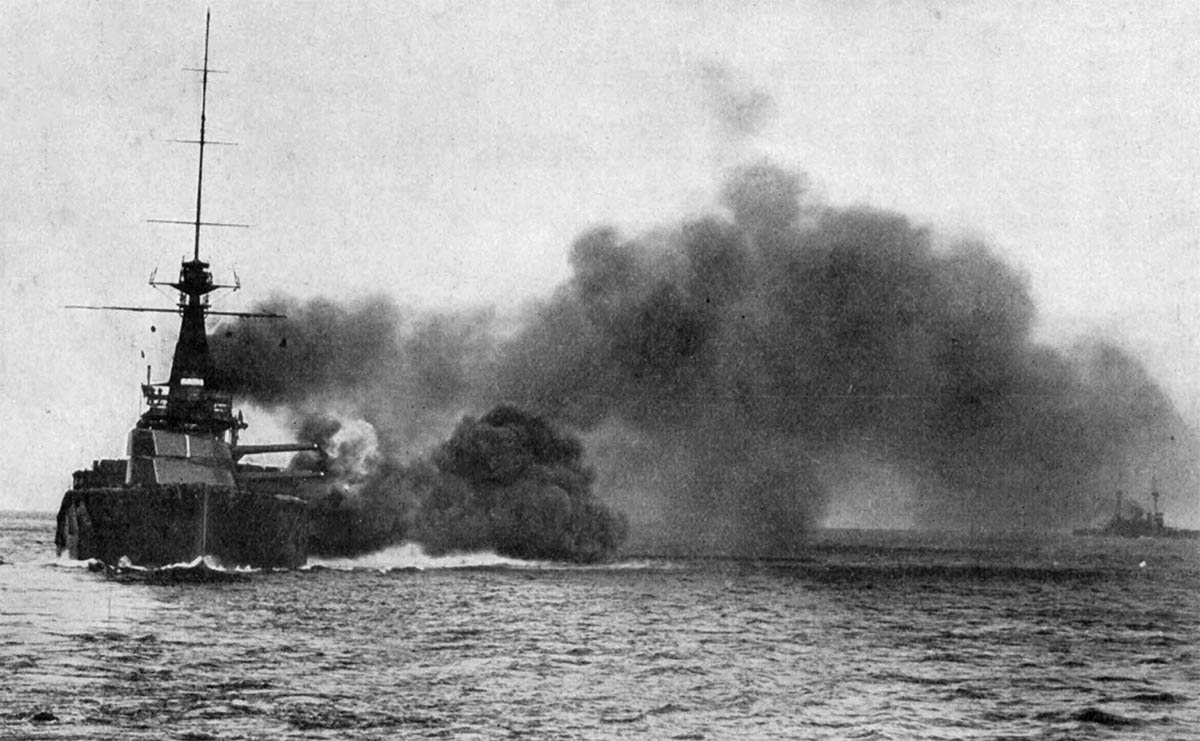 Monarch dreadnought firing jutland