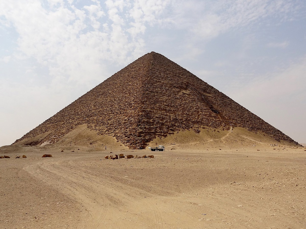 Red Pyramid at Dashur. Source: Wikimedia Commons