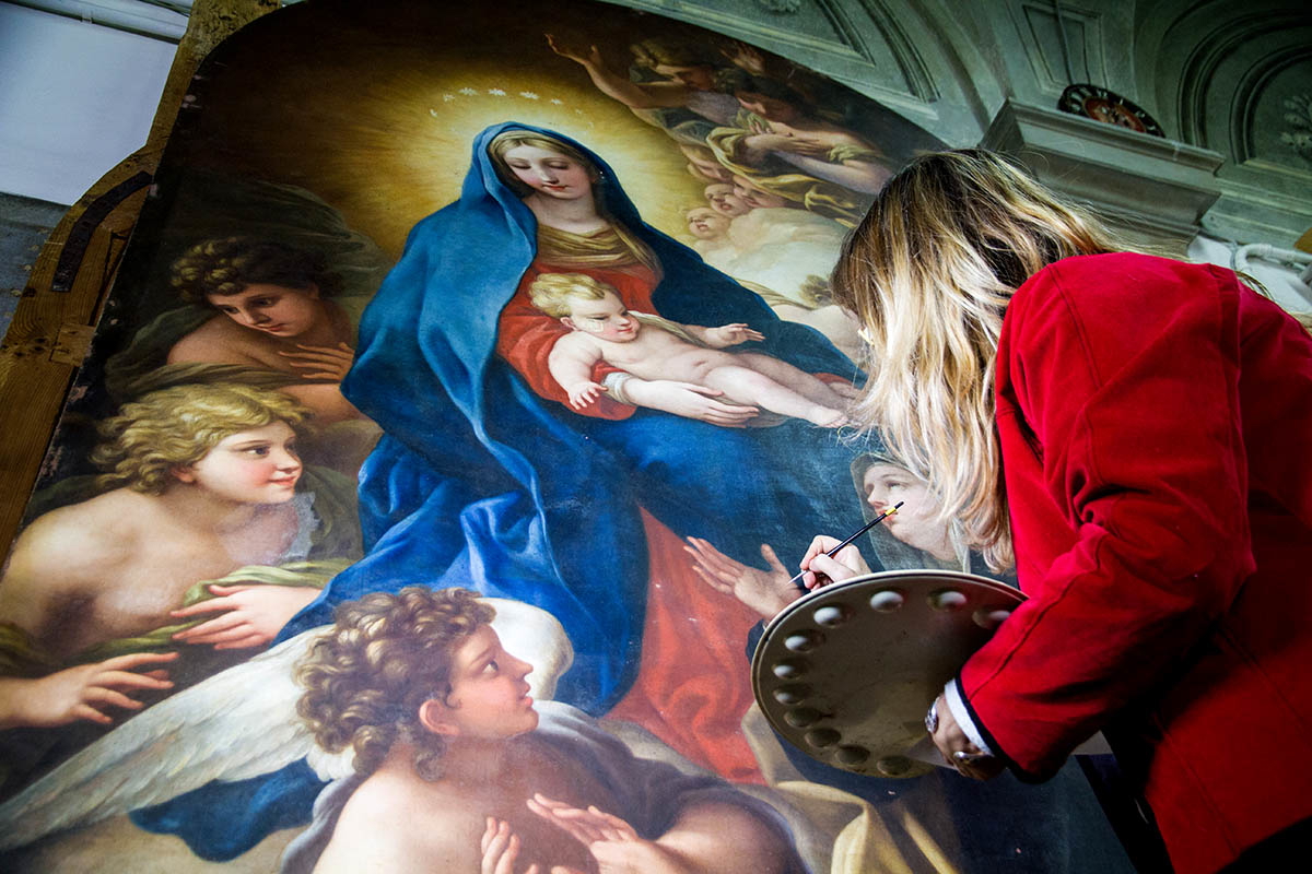 violante siries madonna awa