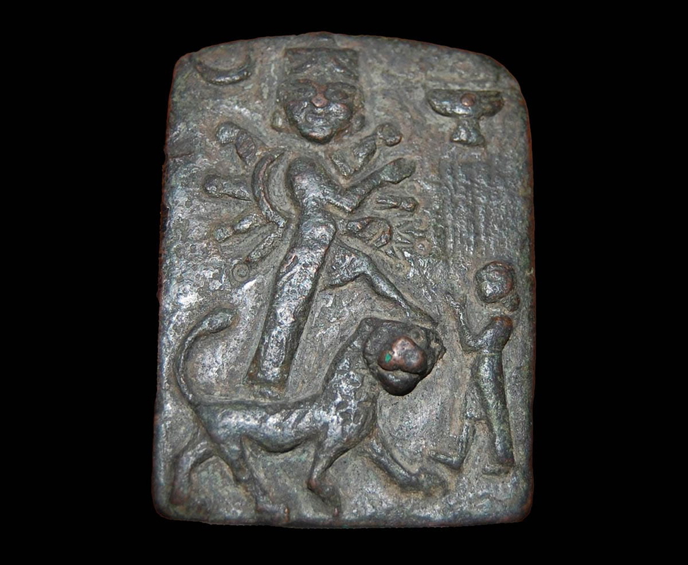 ishtar amulet standing lion