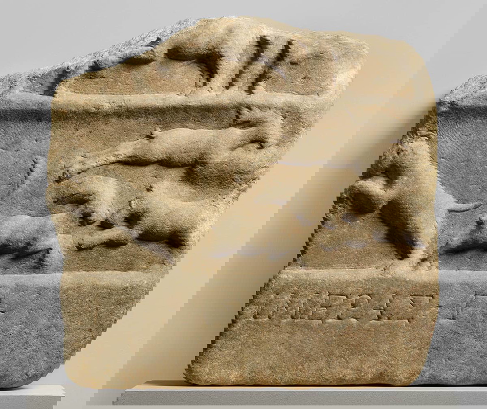 roman tablet venatio animal hunt