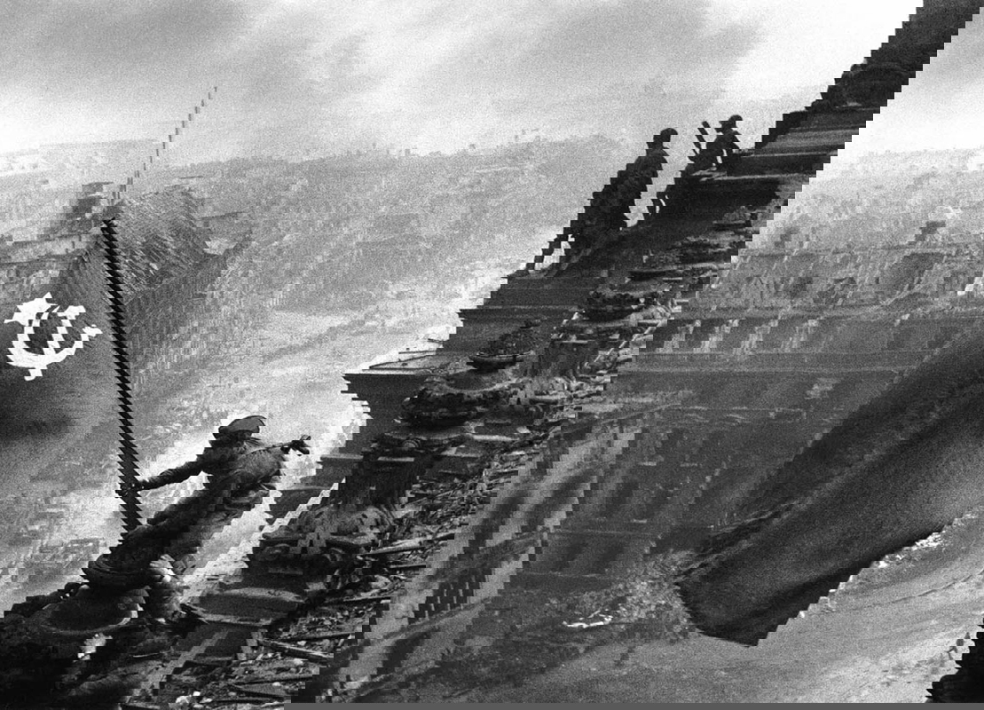 soviet flag reichstag victory