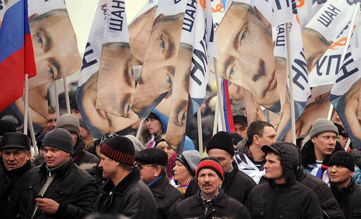 alexander nemenov supporters putin photo