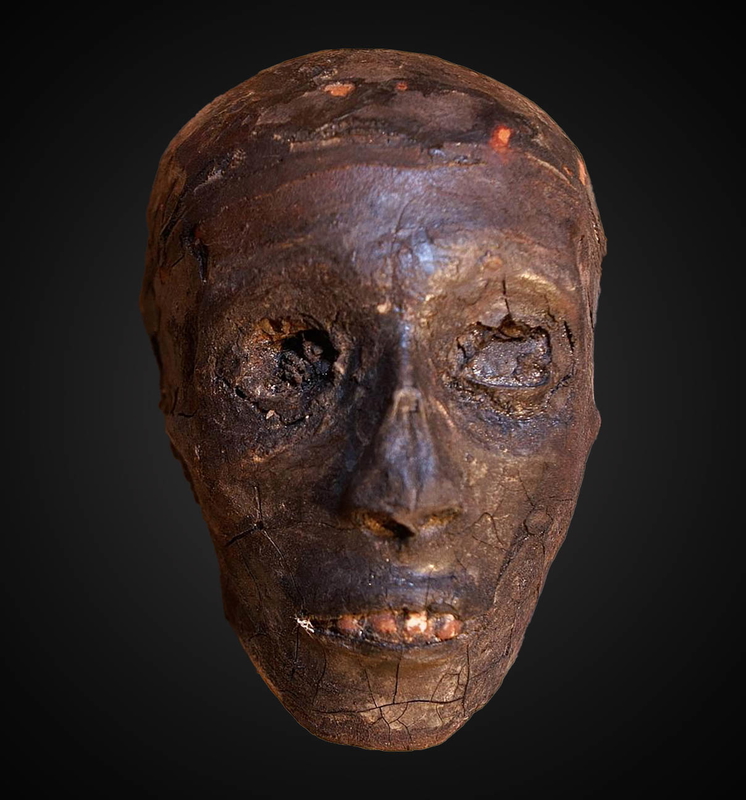 king tutankhamun mummy face on display