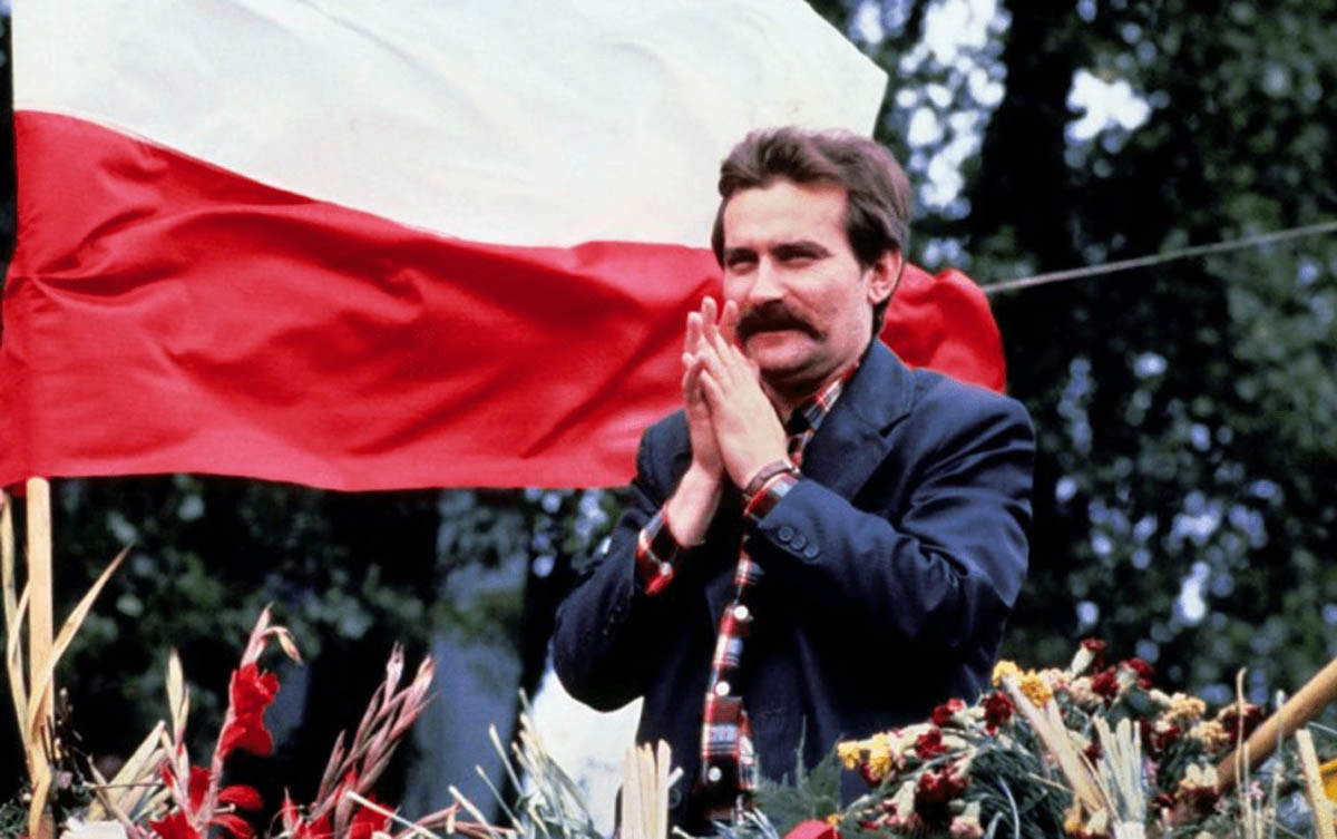 lech walesa solidarność activist speech gdansk photo