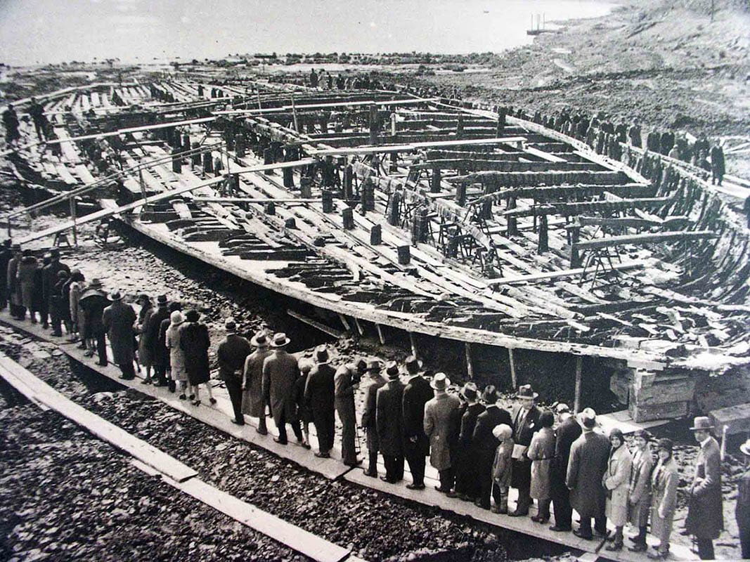 roman emperor pleasure barge