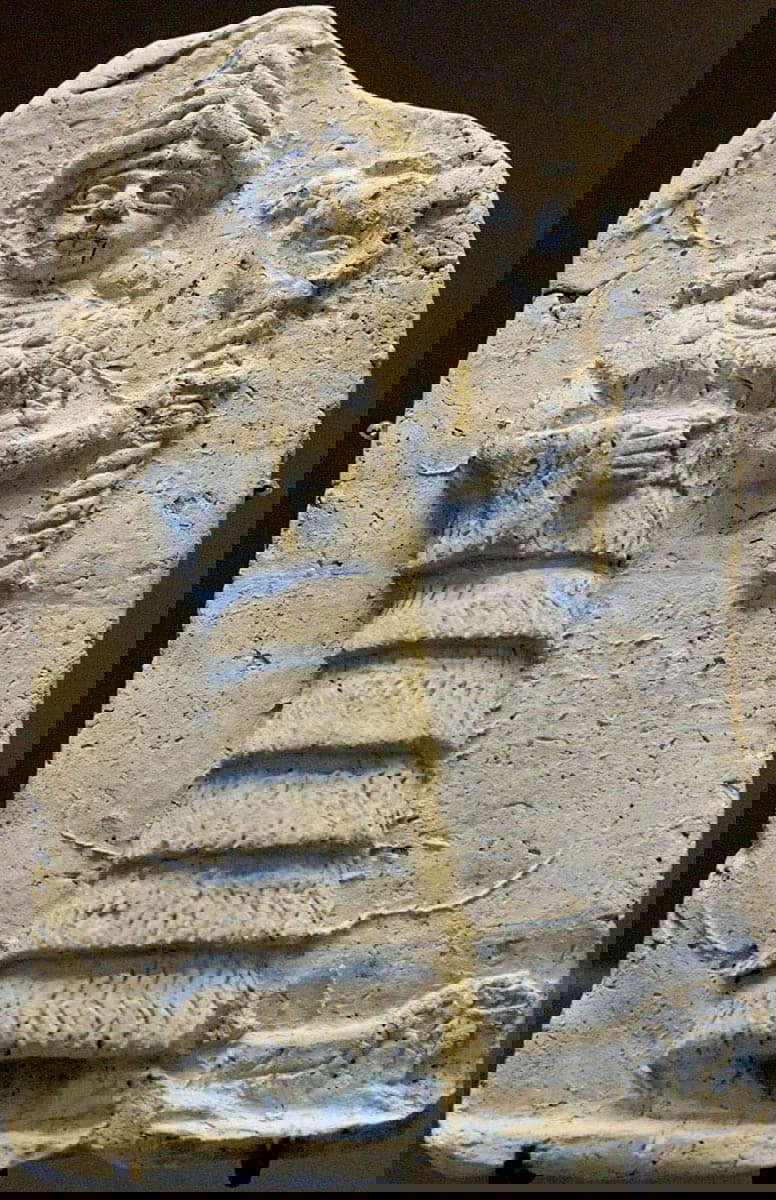 ishtar with leadership symbol mesopotamian god