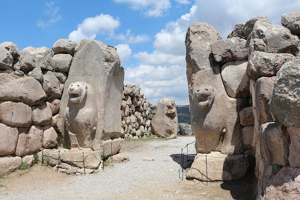 lion gate hattusas stone capital hittites