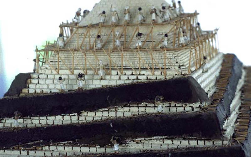 model egyptian pyramid workers ramp
