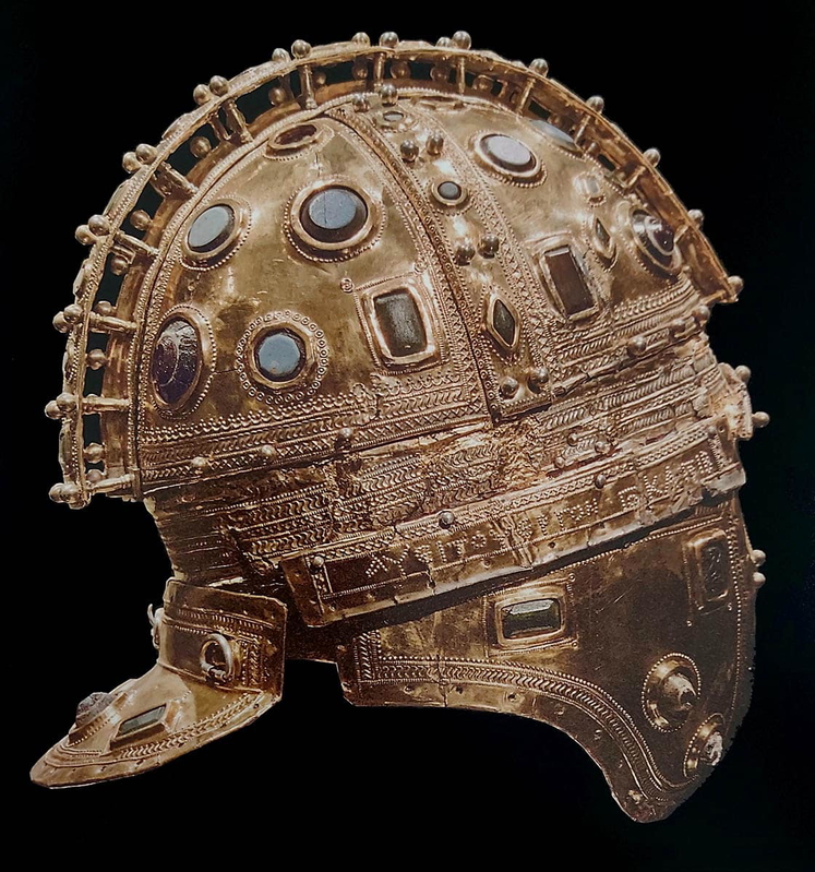 Berkasovo roman helmet deurne side view