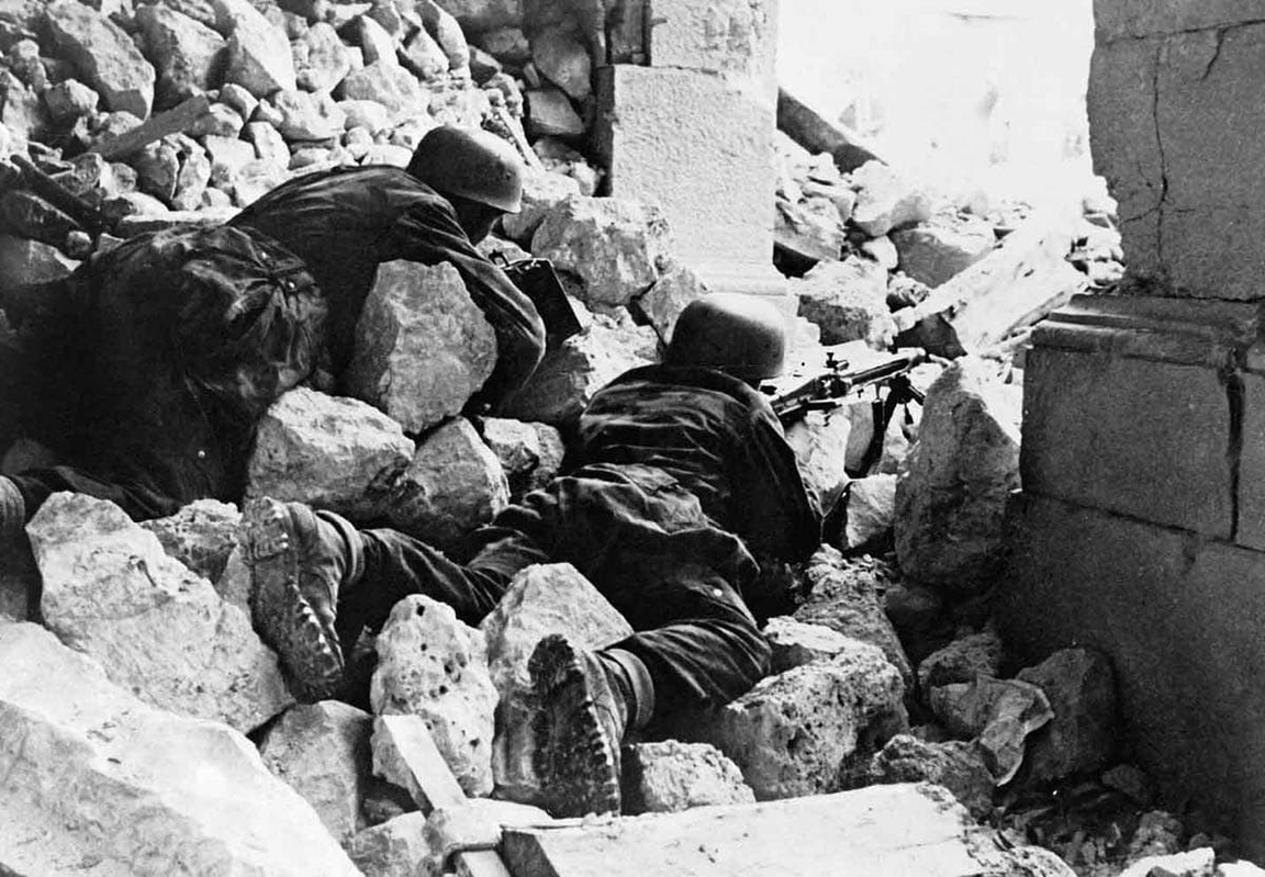 German paratroopers monte cassino