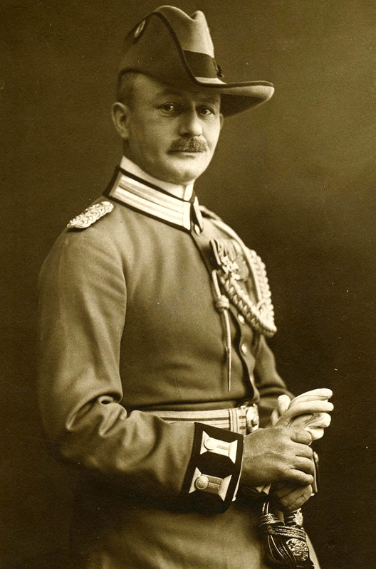 Lettow Vorbeck military dress