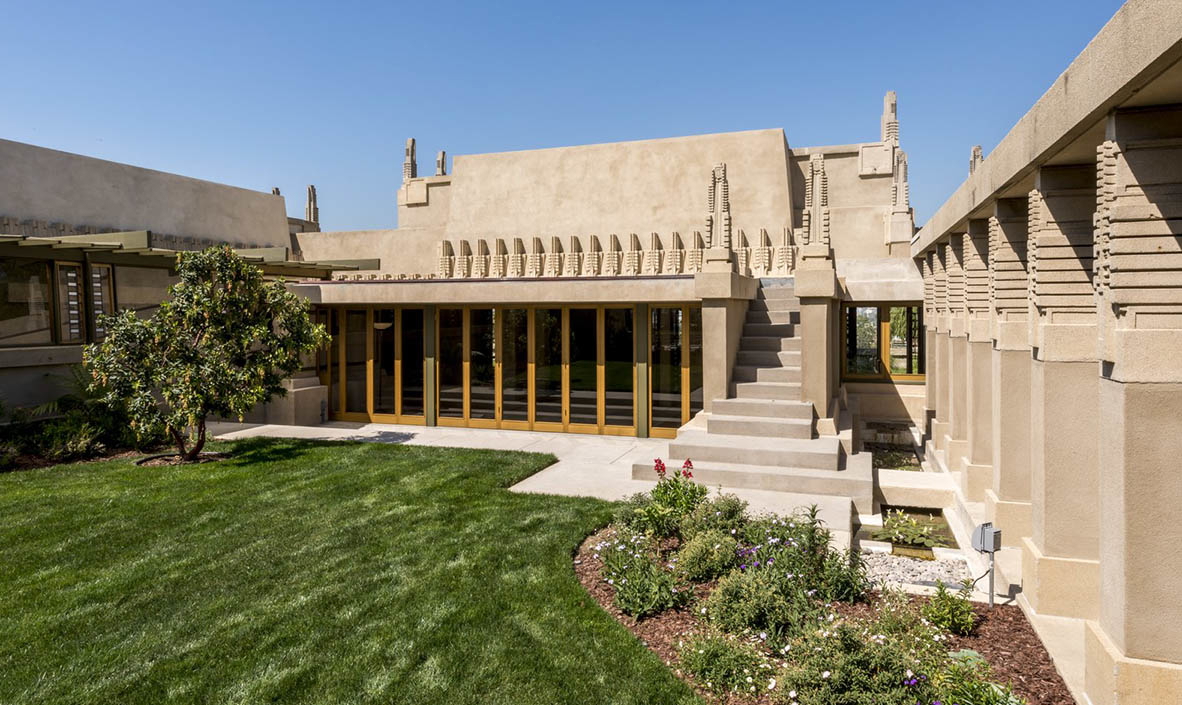 hollyhock house