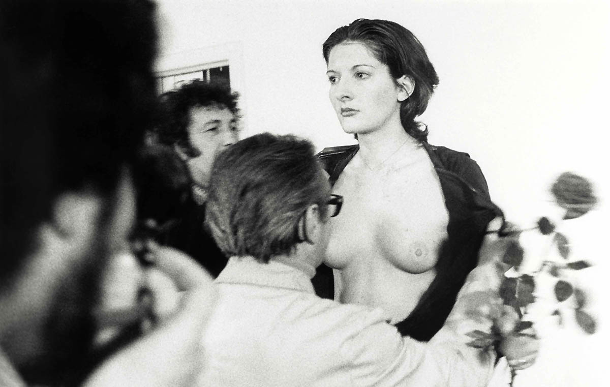 marina abramovic performance art