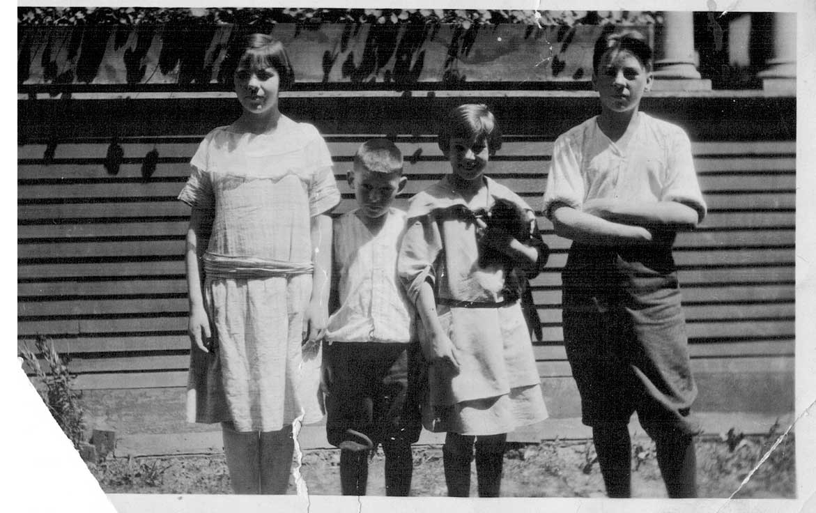 agnes martin family photo