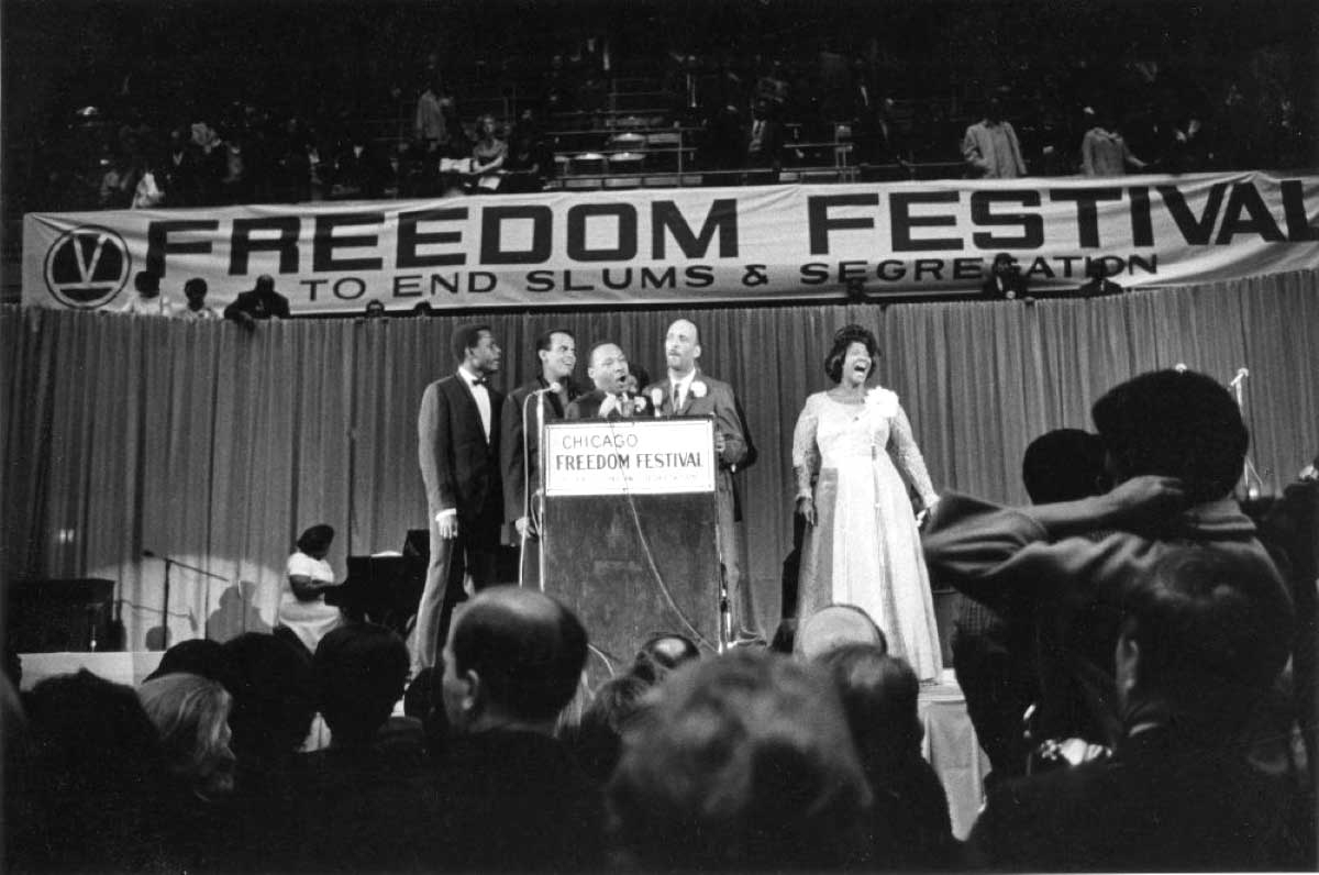 martin luther king civil rights protest chicago campaign