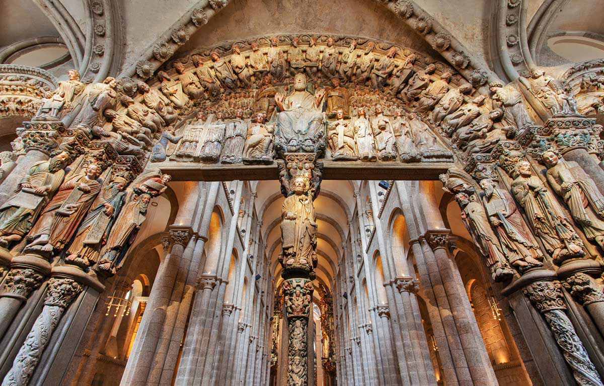 santiago romanesque interior