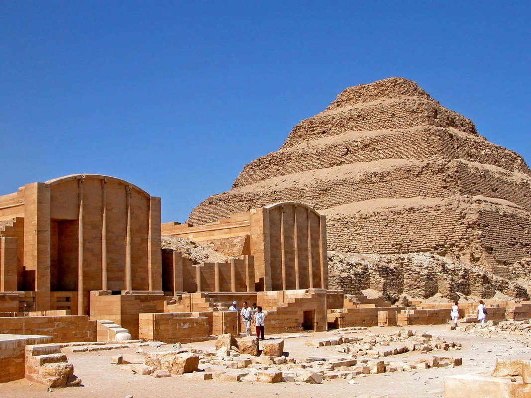 step pyramid complex djoser at saqqarah ancient Egyptians