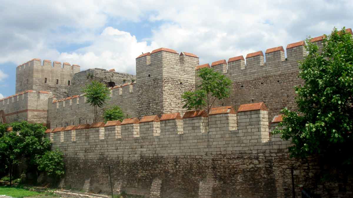 theodosian walls constantinople ideal reconstruction