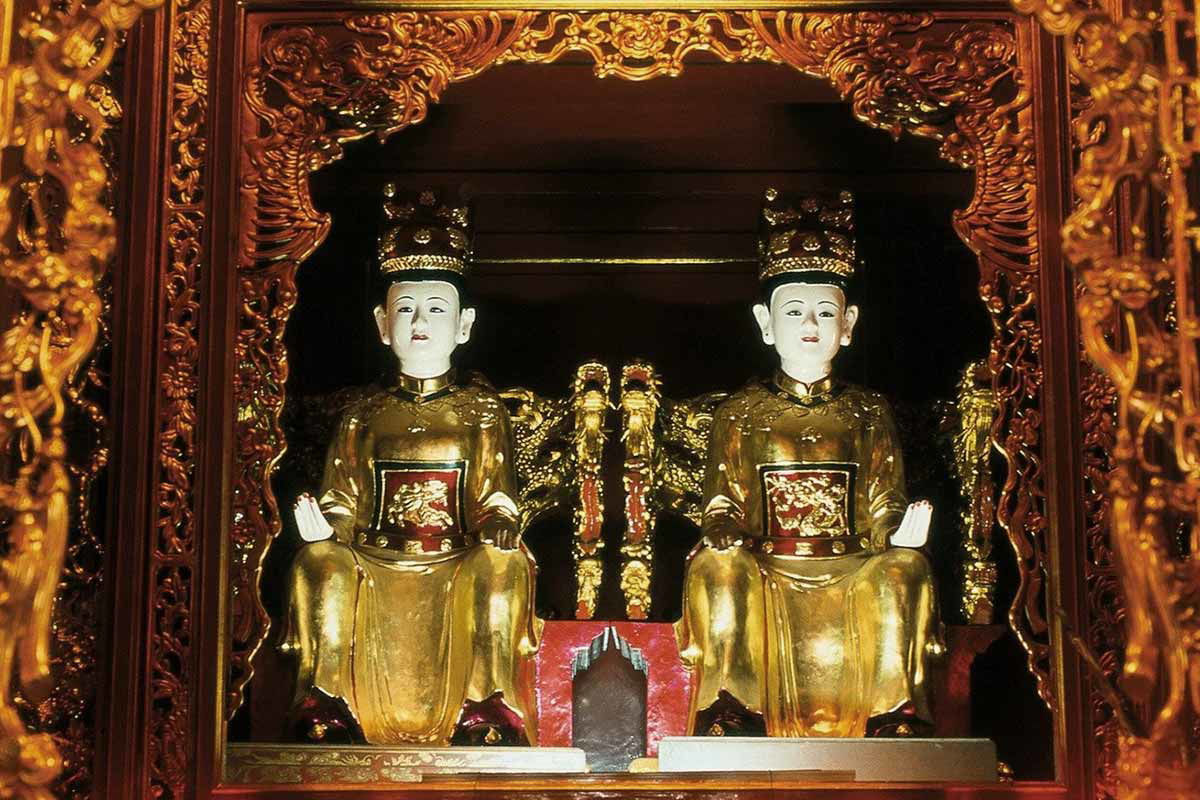 trung sisters temple vietnam