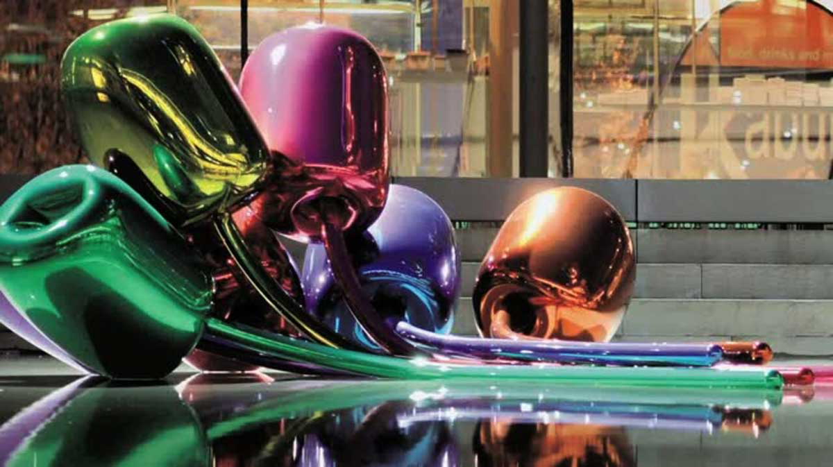 jeff koons tulips sculpture