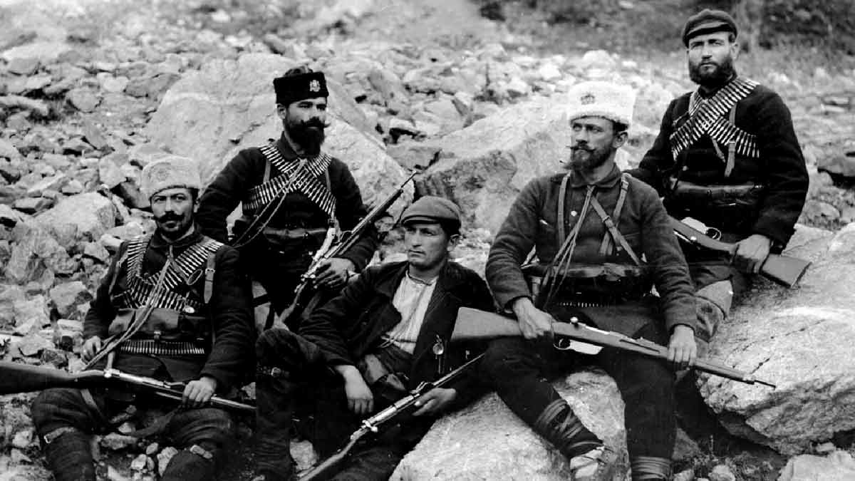soldiers resting second balkan war
