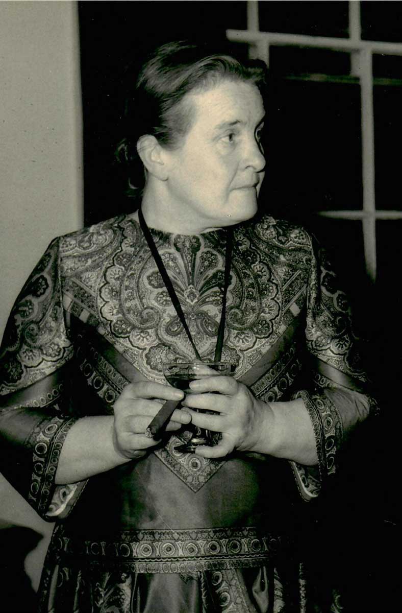 elizabeth anscombe cigar