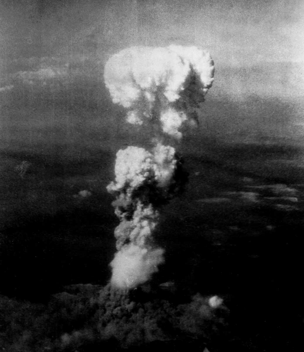 hiroshima explosion mushroom cloud