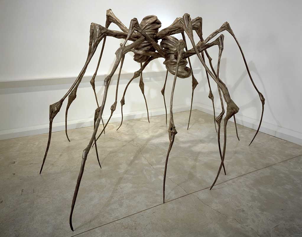 spider couple sculpture