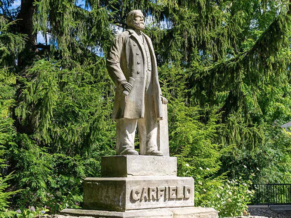 us president facts garfield statue hiram