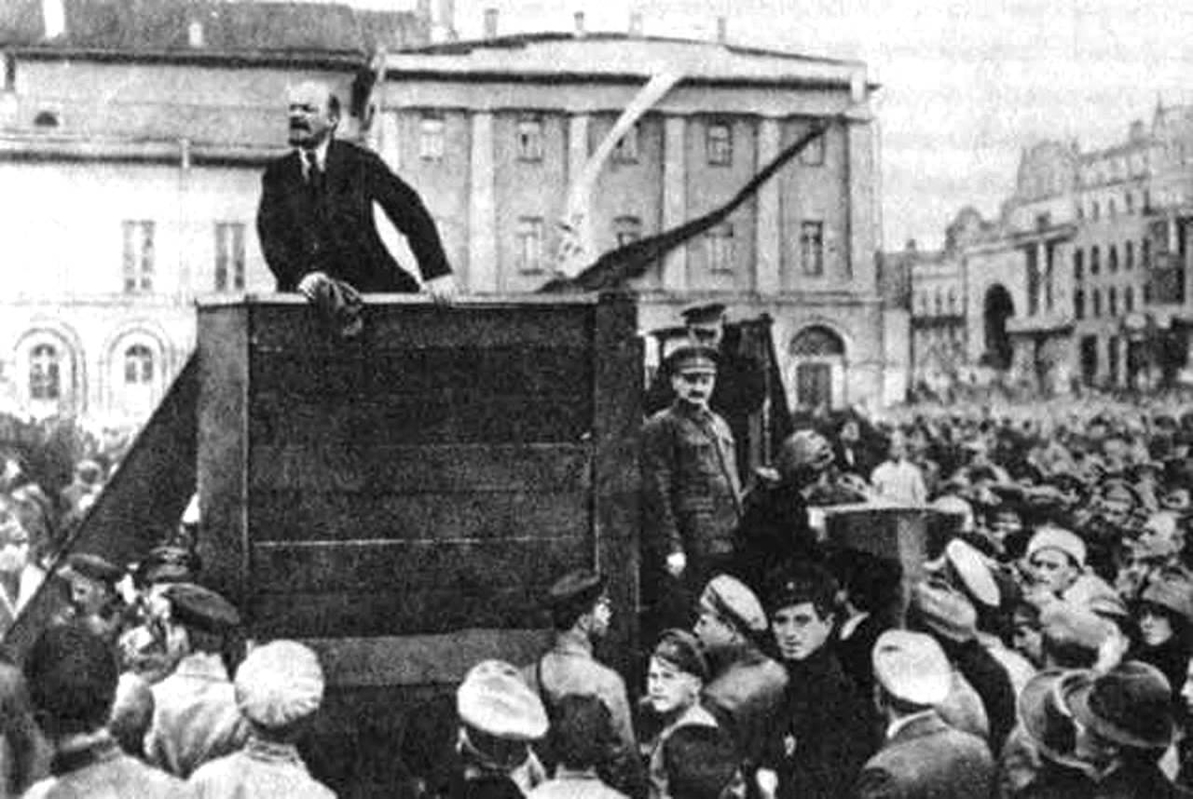 vladimir lenin crowd