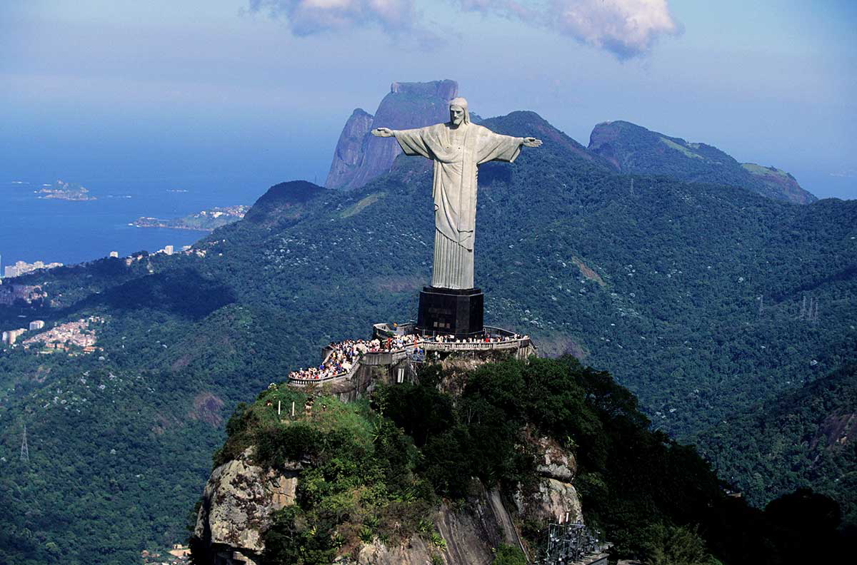 christ the redeemer statue