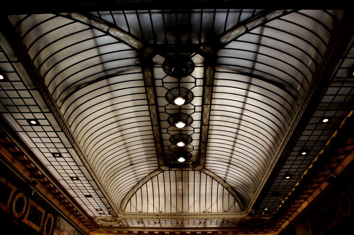 Paris arcades champs elysees
