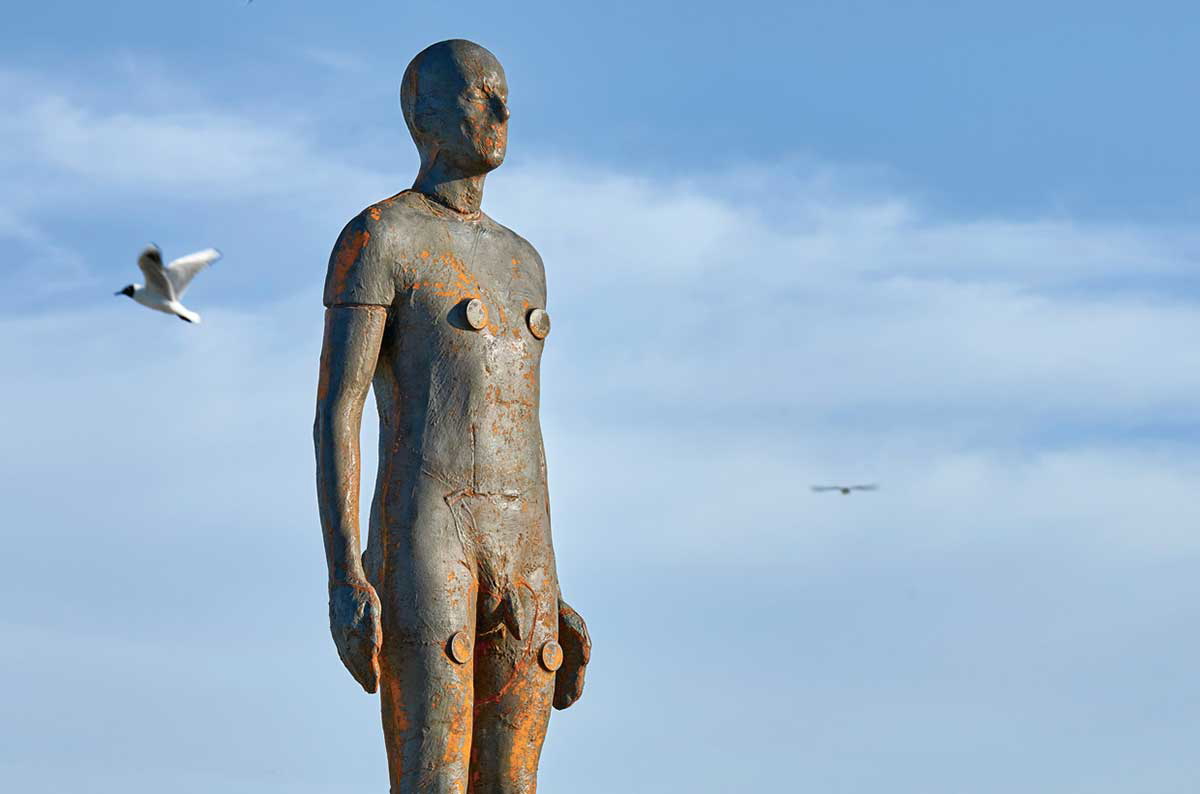 antony gormley another time sculpture