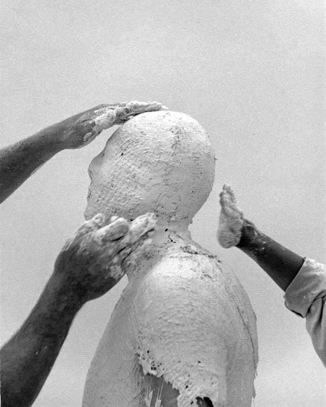 antony gormley body casting