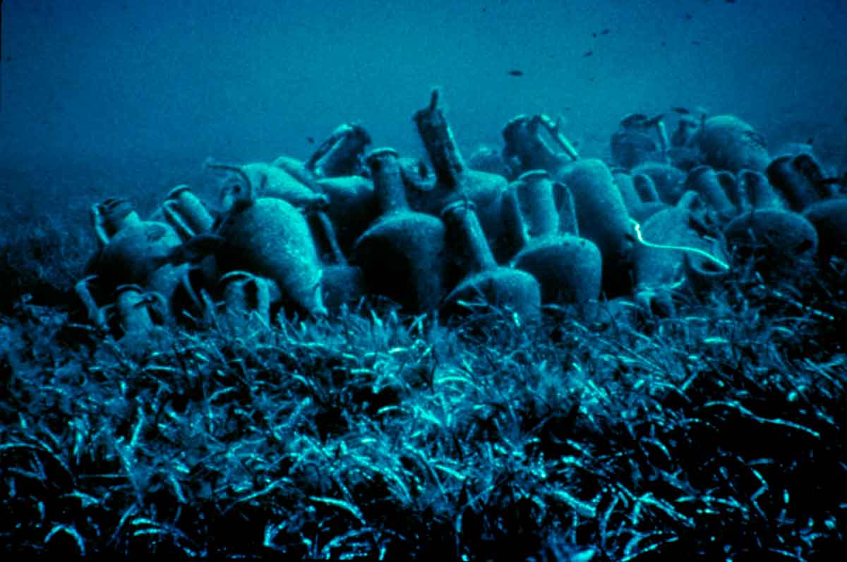 kyrenia famous shipwreck amphorae