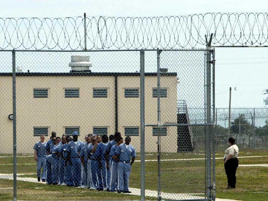 prisoners standing florida